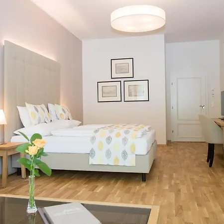 Schloss Finkenstein 4*