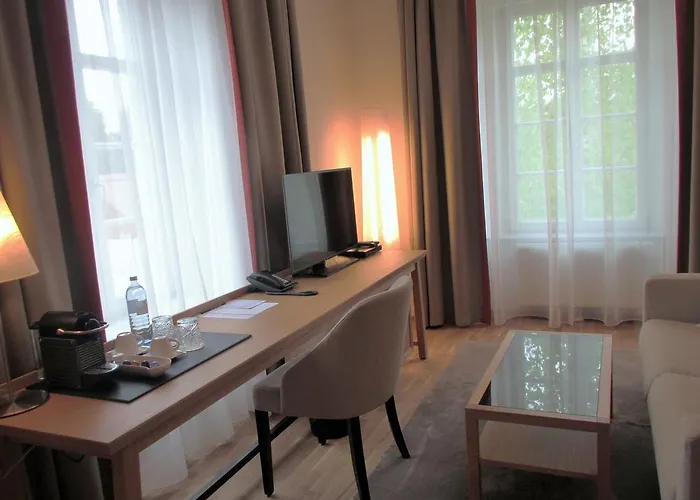 Schloss Finkenstein 4*