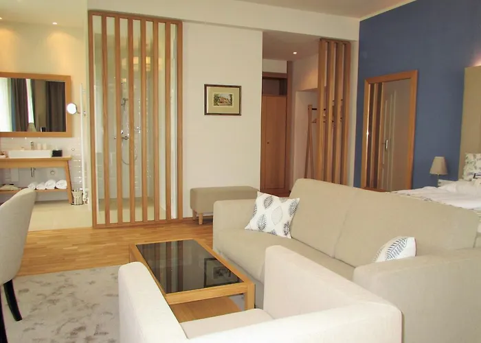 Schloss Finkenstein 4*